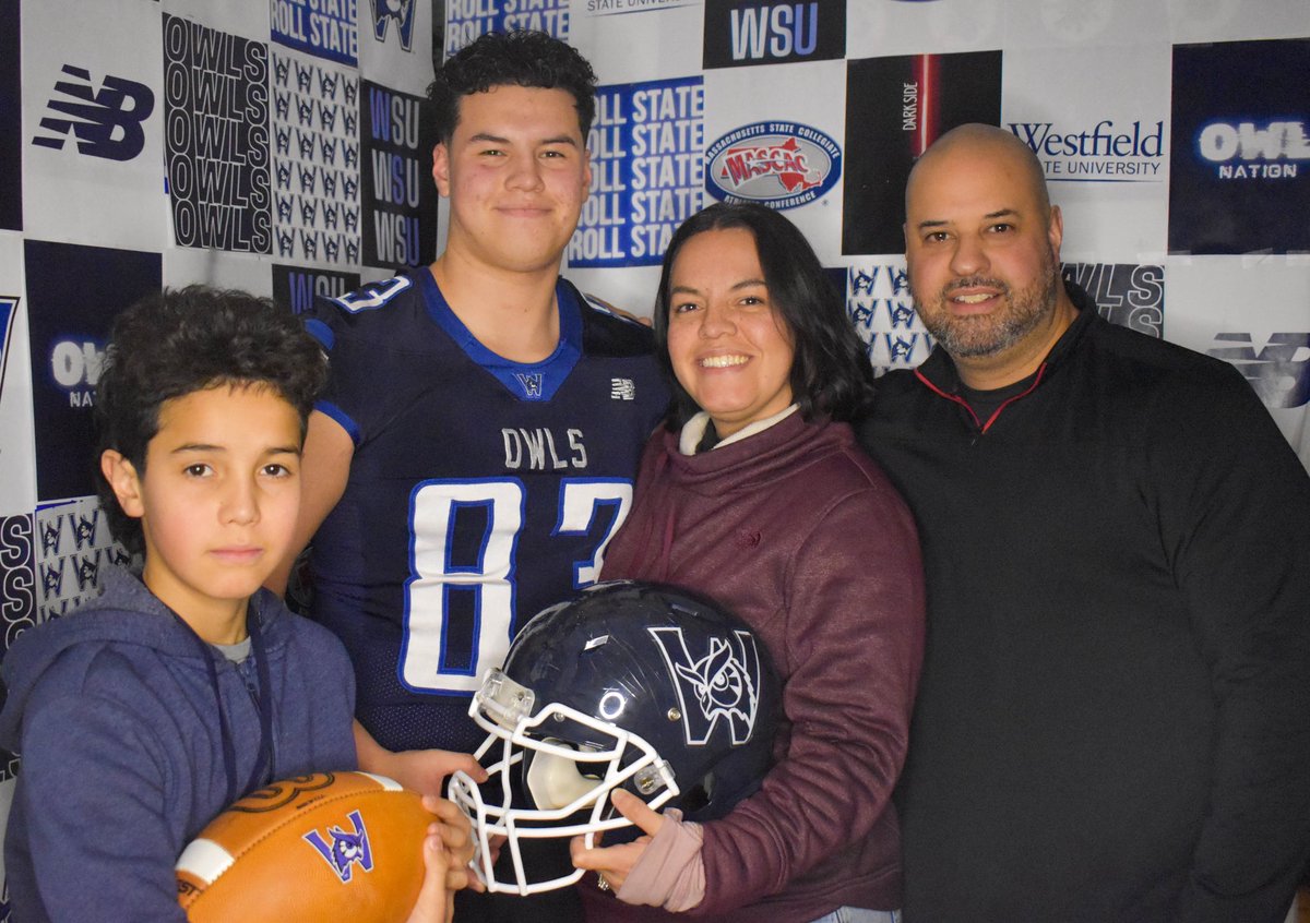 IsaacSoto_83's tweet photo. Thank you @WSUOwlsFootball for extending me an offer. Special thank you to @Tom_Godek and HC Coach Conte. https://t.co/jqjpk26Szi