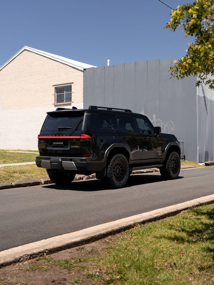 nocarcontext's tweet photo. Lexus GX550 🖤🖤 https://t.co/zCd8bibtE3