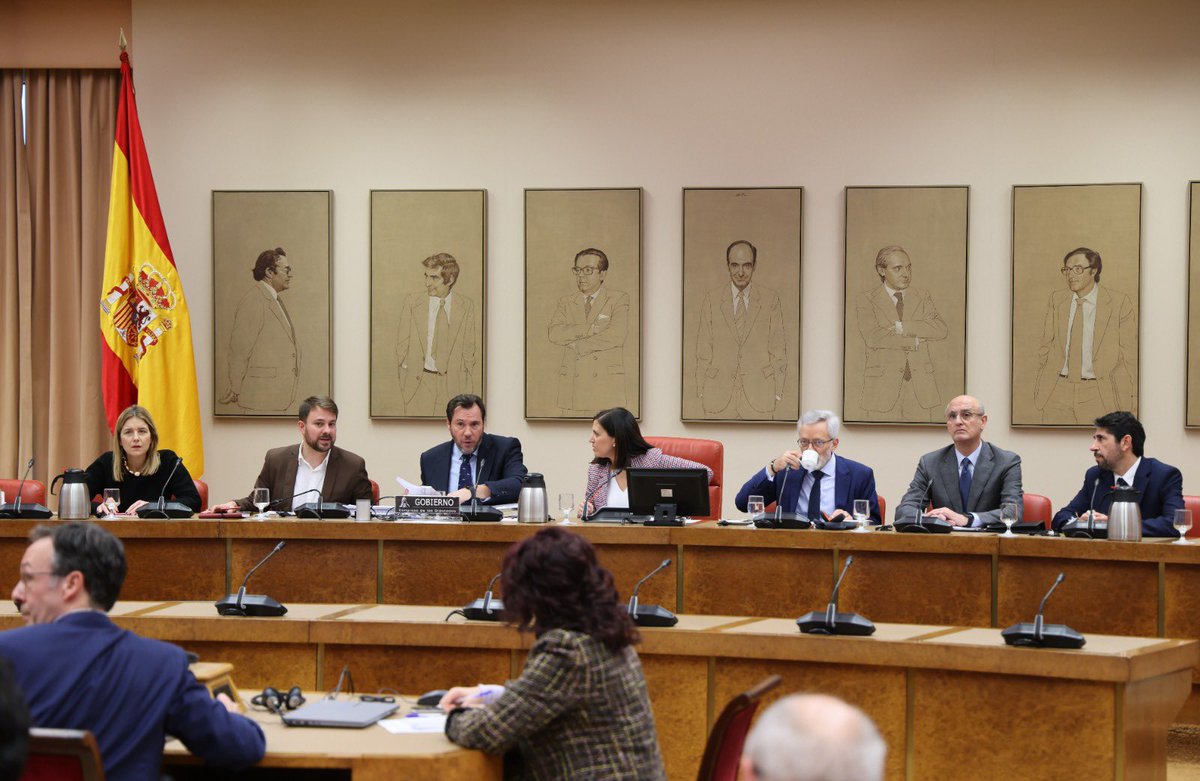 Tras 5 horas y 15 minutos de comparecencia abandono el Congreso de los Diputados. youtube.com/live/3t9oLfYwf…