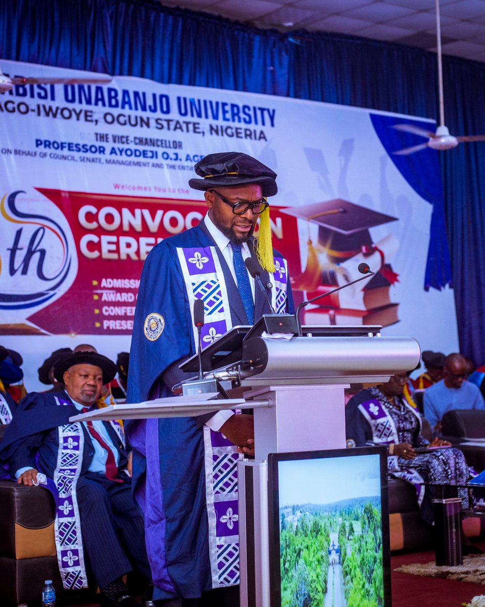 ooucampusmirror's tweet photo. #OOU35THCONVOCATION https://t.co/l4AQneLUQF