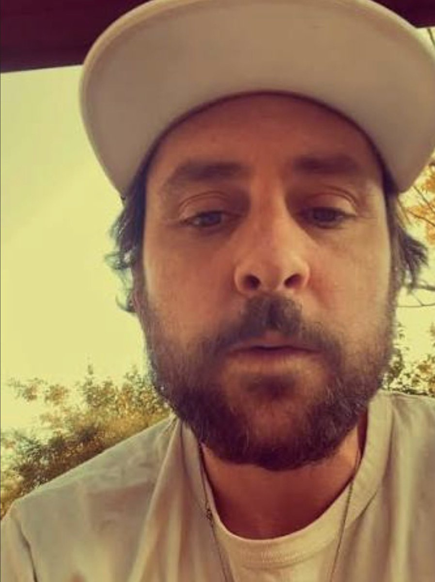 ok here it is… thats right. im charlie day.