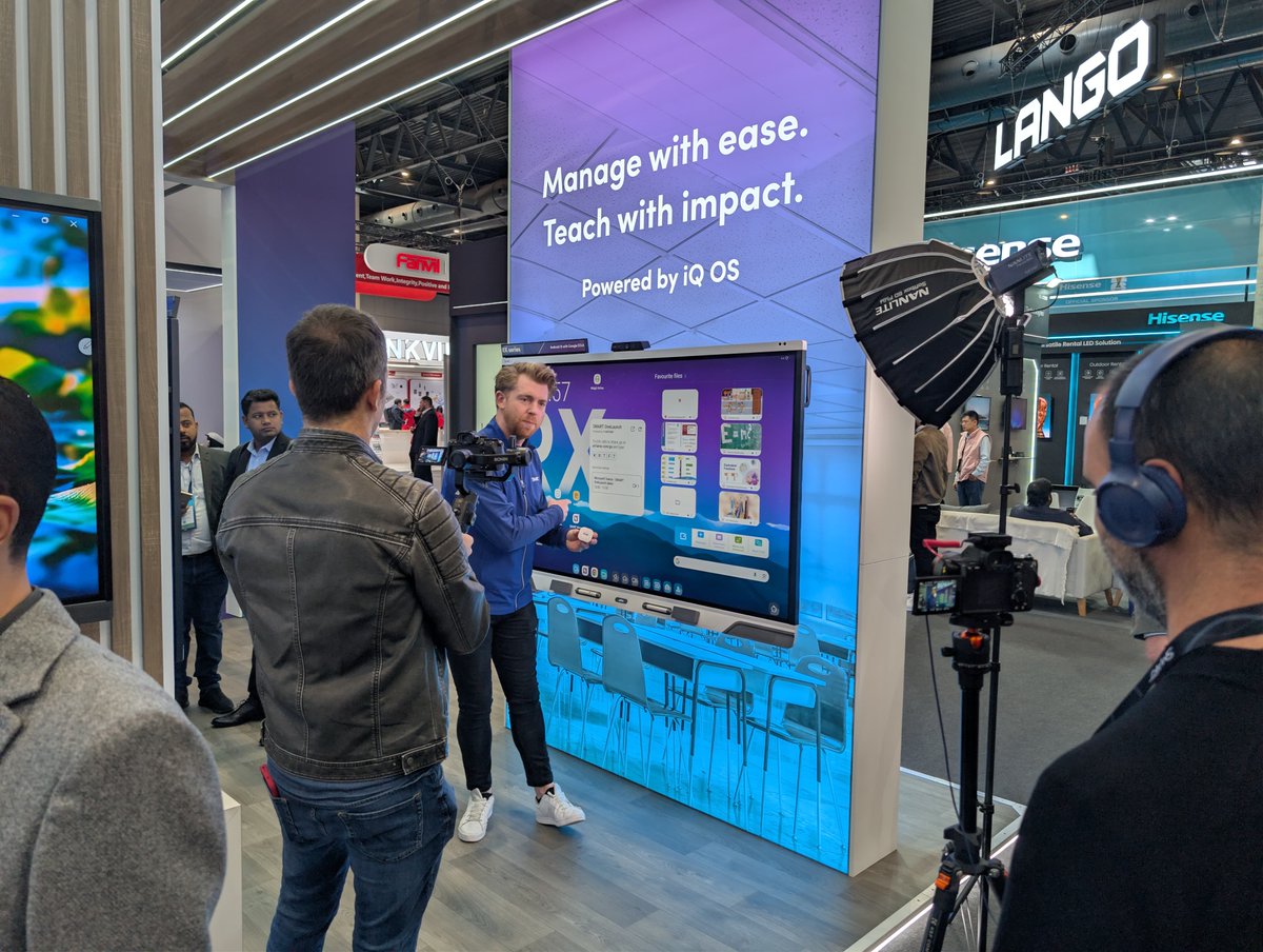 SMART_Tech's tweet photo. Mid-day @ISE_Show and the stand hasn’t slowed down.
Quick demos, real questions, and plenty of “wait—show me that again” moments.
We’re keeping the momentum going at SMART stand 1C350 | Hall 1 if you’re passing through.
#ISE2026 #WeAreSMART https://t.co/XhVTTgp4mV