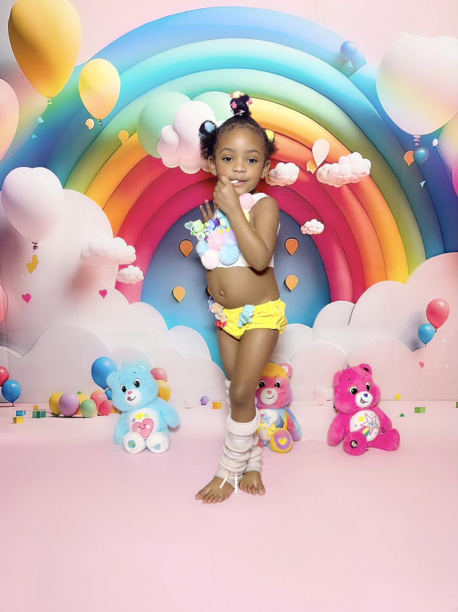 najiaworld's tweet photo. Happiest Reignbear birthday to my baby 🥹🦄🌈!!! #cloud4⛅️ https://t.co/LXVeKKx9z2