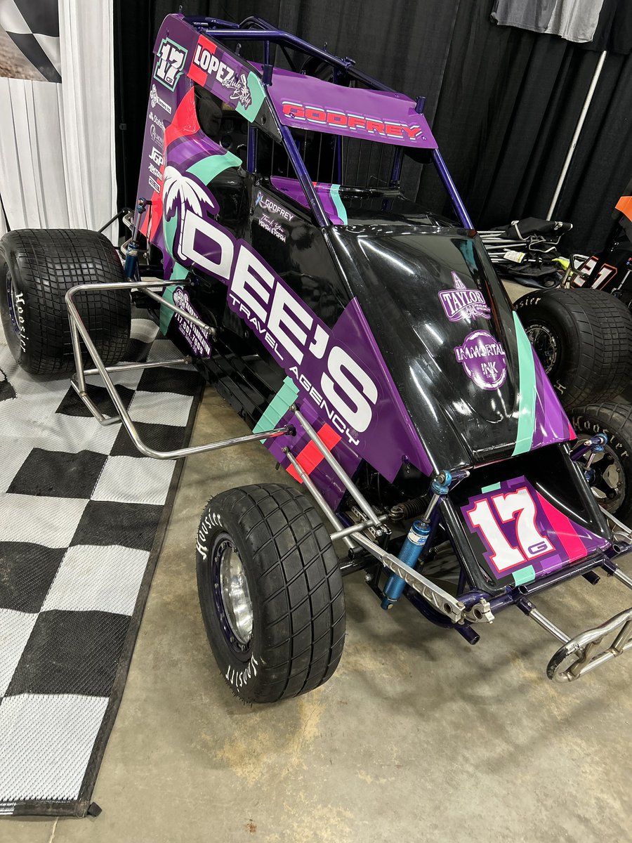TGodfrey388's tweet photo. Yo @ABR_teams @Alex_Bowman, we thought we’d take a page outta your awesome chili bowl scheme book. What do y’all think? https://t.co/P3SSwnFBCf