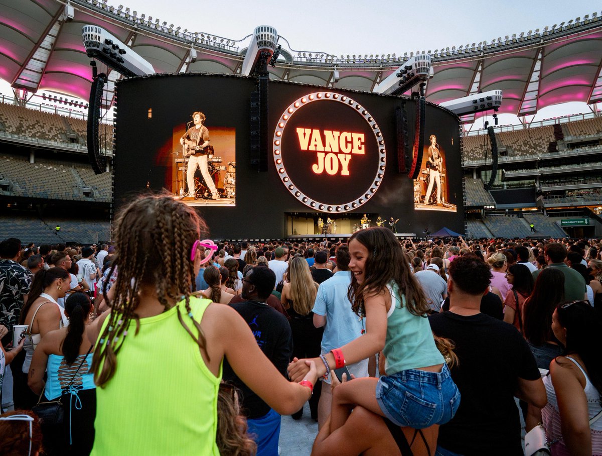 Vance Joy tweet media