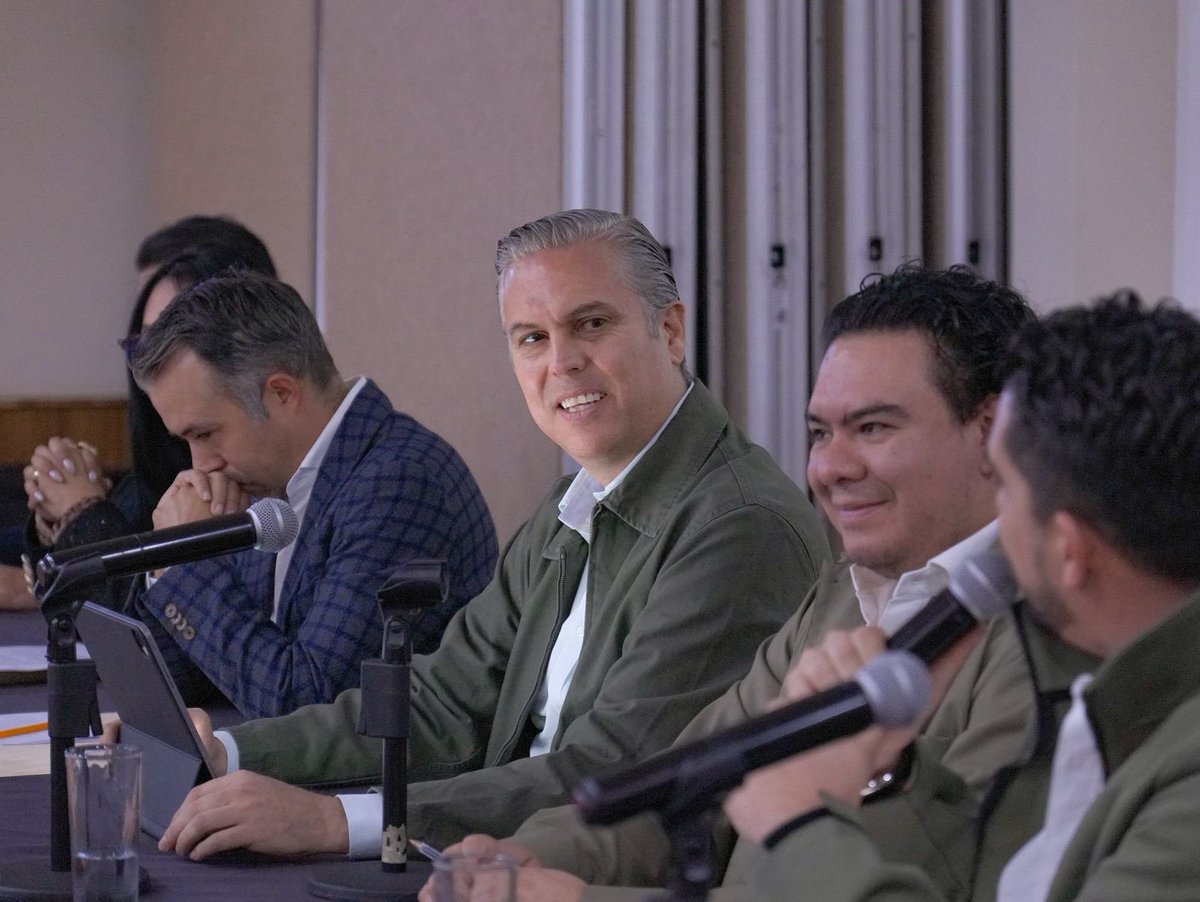 afondoJAL's tweet image. Diputado @albertoalfaromx deja @PartidoMorenaMx y se incorpora a la fracción del Partido Verde @partidoverdemex en el Congreso de Jalisco @LegislativoJal @partidoverdejal 
afondojalisco.com/diputado-alber…