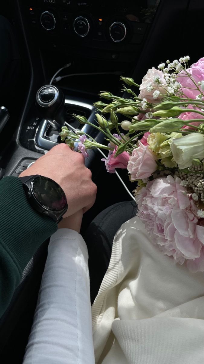 lzyy_shea's tweet image. tabikide çiçek alana bahçe olacağız