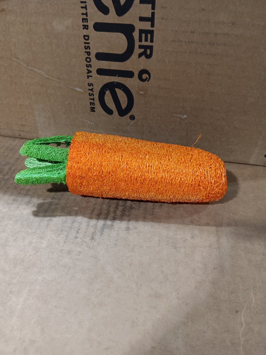 🐇🦔🐁🦜For our furry or feathered friends that might live in hutches or cages we have great natural loofah and twine toys available.