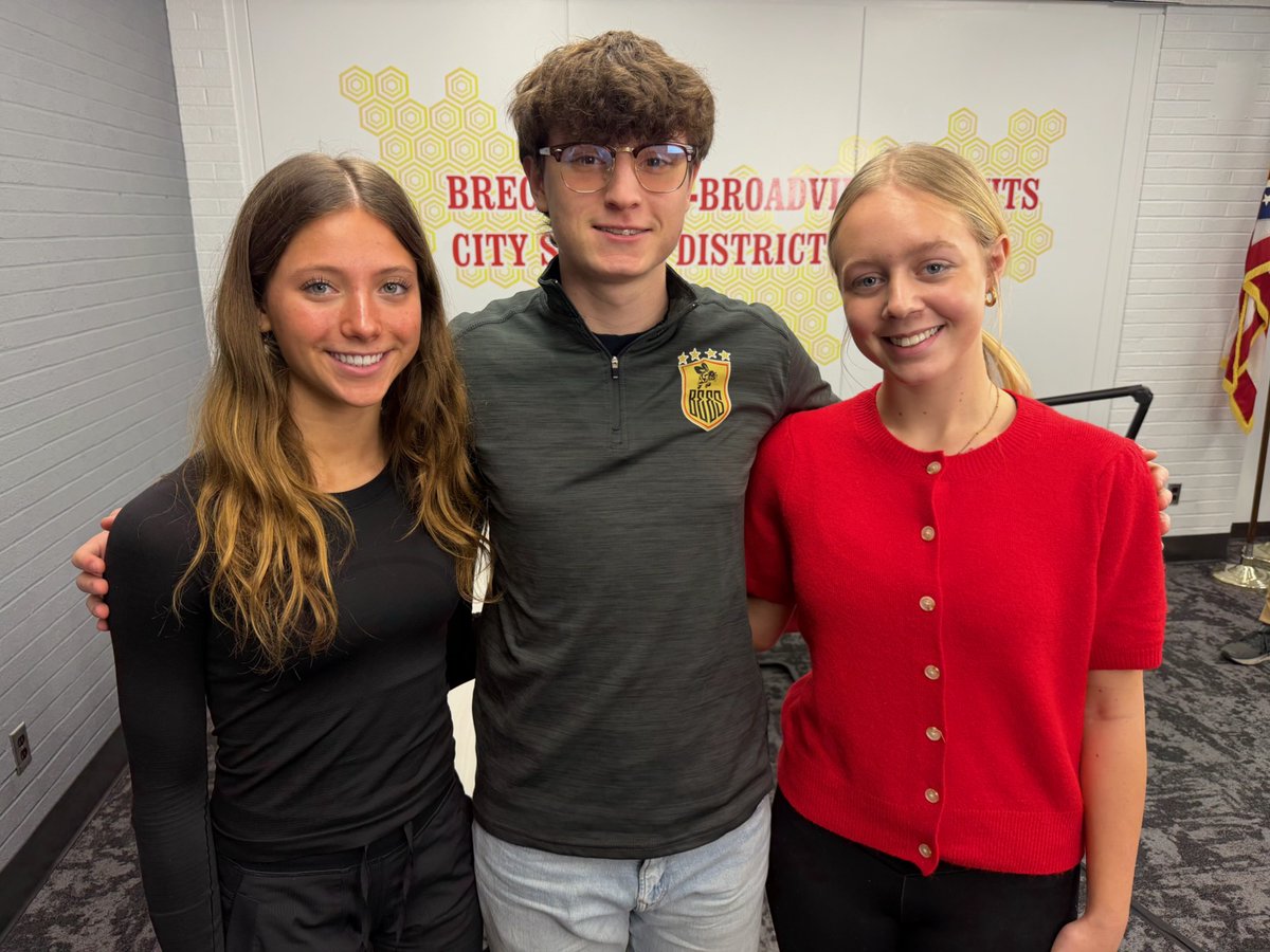 bbhcsd's tweet photo. Episode 6 of The Ledger and the Leader podcast is now available and features our fearless Team Horizon student ambassadors, Madison Lupica, Billy Henning, and Alexa Zetts, sharing about their efforts to raise funds for the Leukemia &amp; Lymphoma Society.

https://t.co/A7CINR8Ee0 https://t.co/IZLLUuDZjY