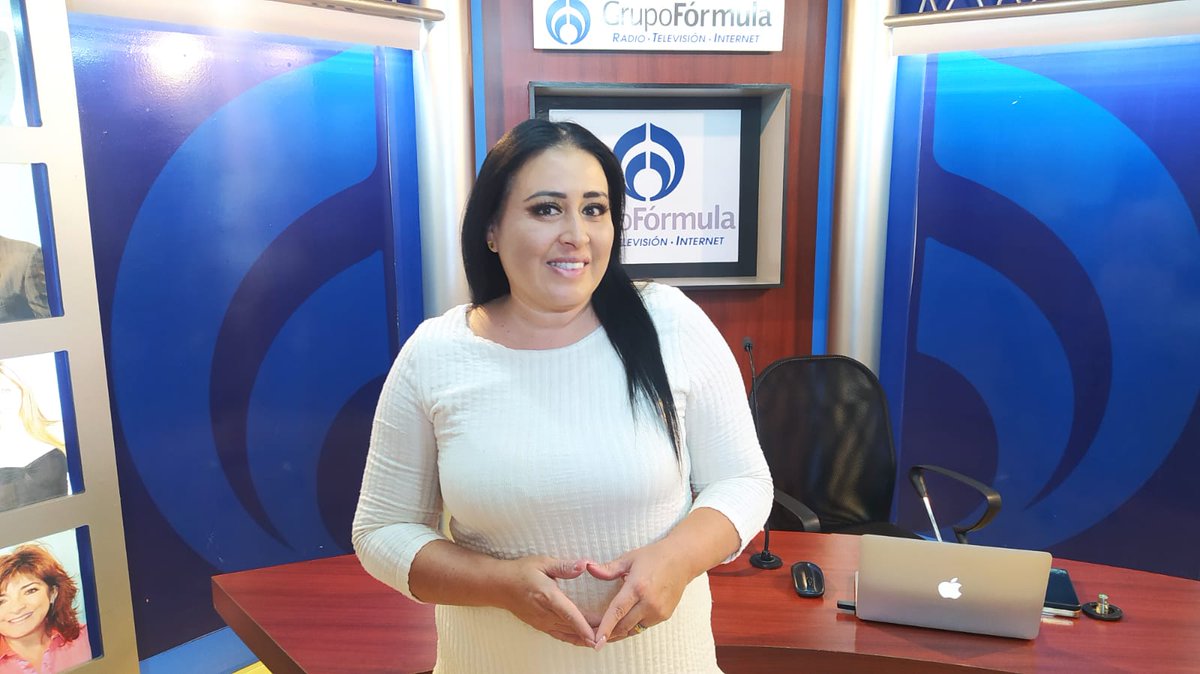 📰 Iniciamos #FórmulaNoticias #Morelos 🎙️
con <a href="/TereFloresCar/">Tere Flores</a> 👩‍💼

por ***106.9 FM*** 📻

Lo puedes oír 🎧 en Internet en:
🌐 radioformula.com.mx/morelos

#AbriendoLaConversación en #Cuernavaca #Morelos