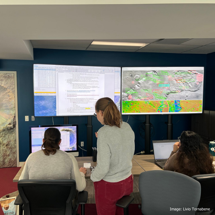 westernuSpace's tweet photo. We are pleased to support the  @ESA_TGO + @ExoMars_CaSSIS mission ops in the new Mission Control Facility! This team of #westernu researchers, #westernu Earth Sci students + @USherbrooke students is planning images of #Mars using cameras aboard the Mars Reconnaissance Orbiter. https://t.co/uN9xaH4eLr