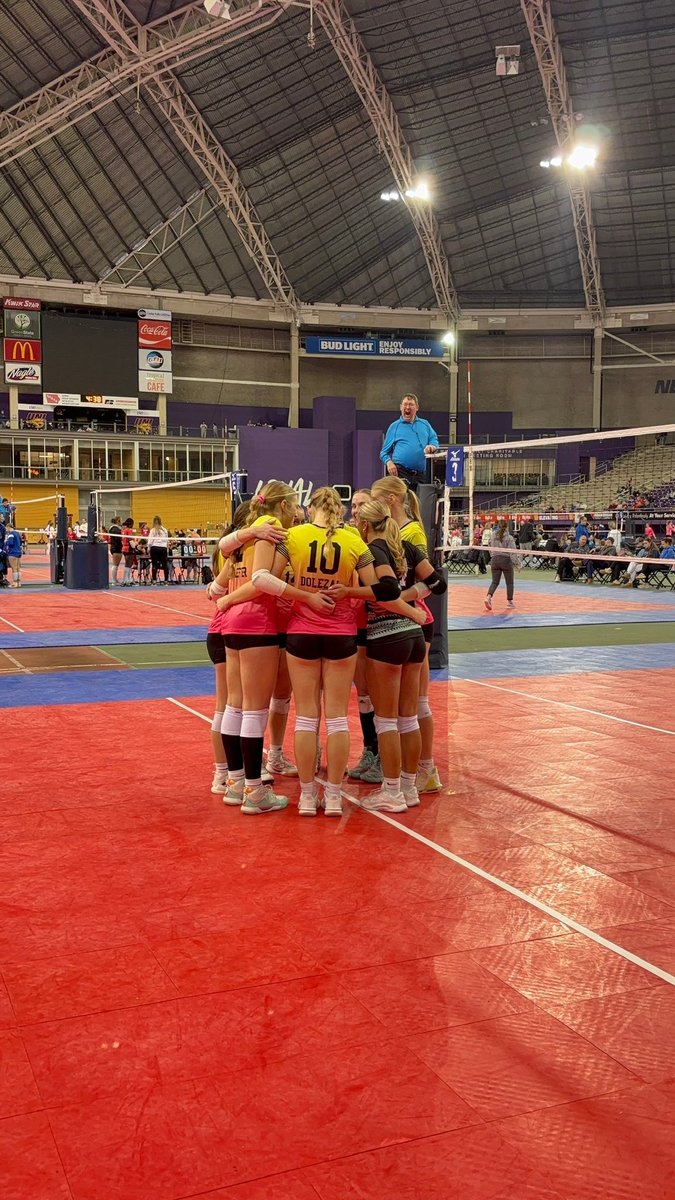 Club Iowa tweet media