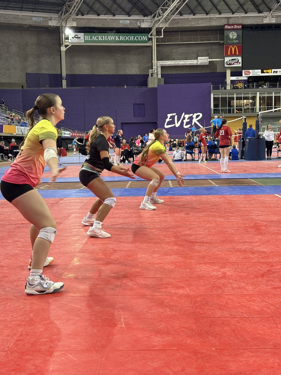 Club Iowa tweet media