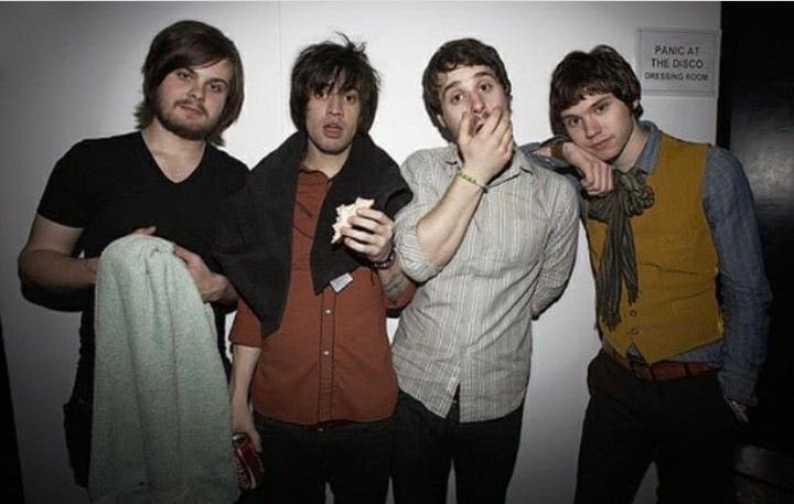 sincitystarss's tweet image. Say hello to my cousins. They just got back from a  thanksgivig walk