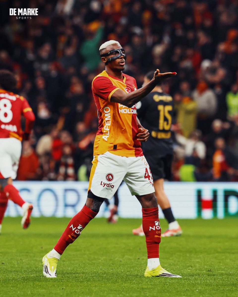 #BugünGünlerdenGALATASARAY #GSvİST