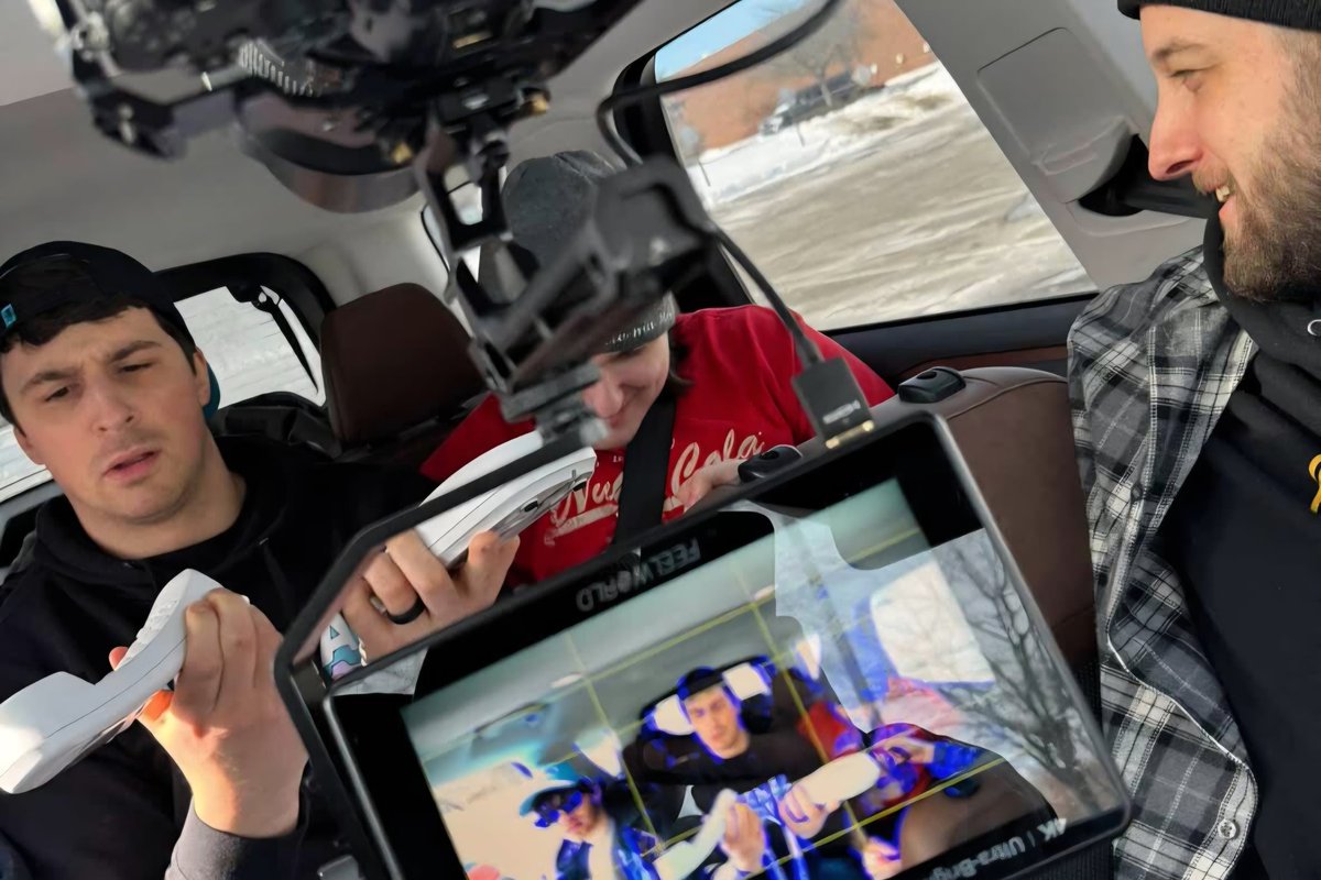 SIX FEET DEEP OUT 4/3 tweet media