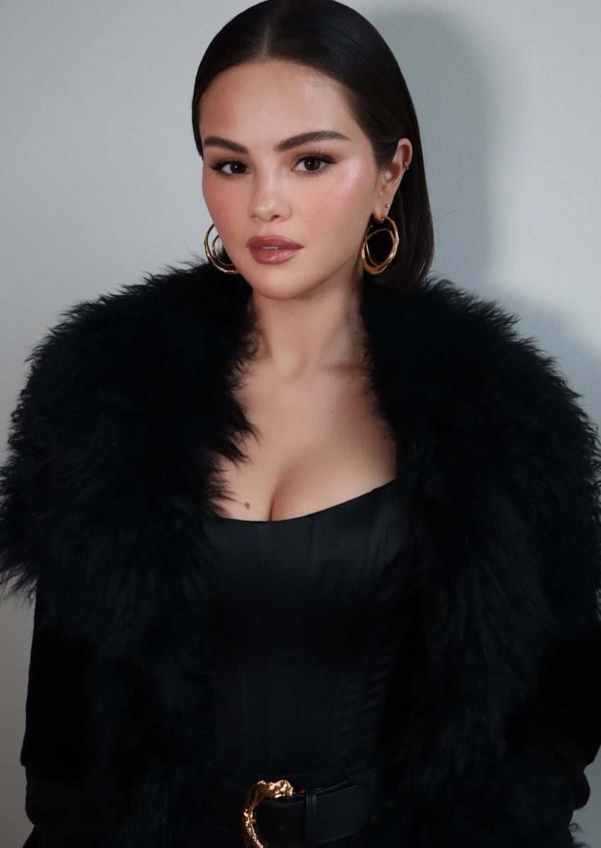 Selena Gomez Brasil tweet media