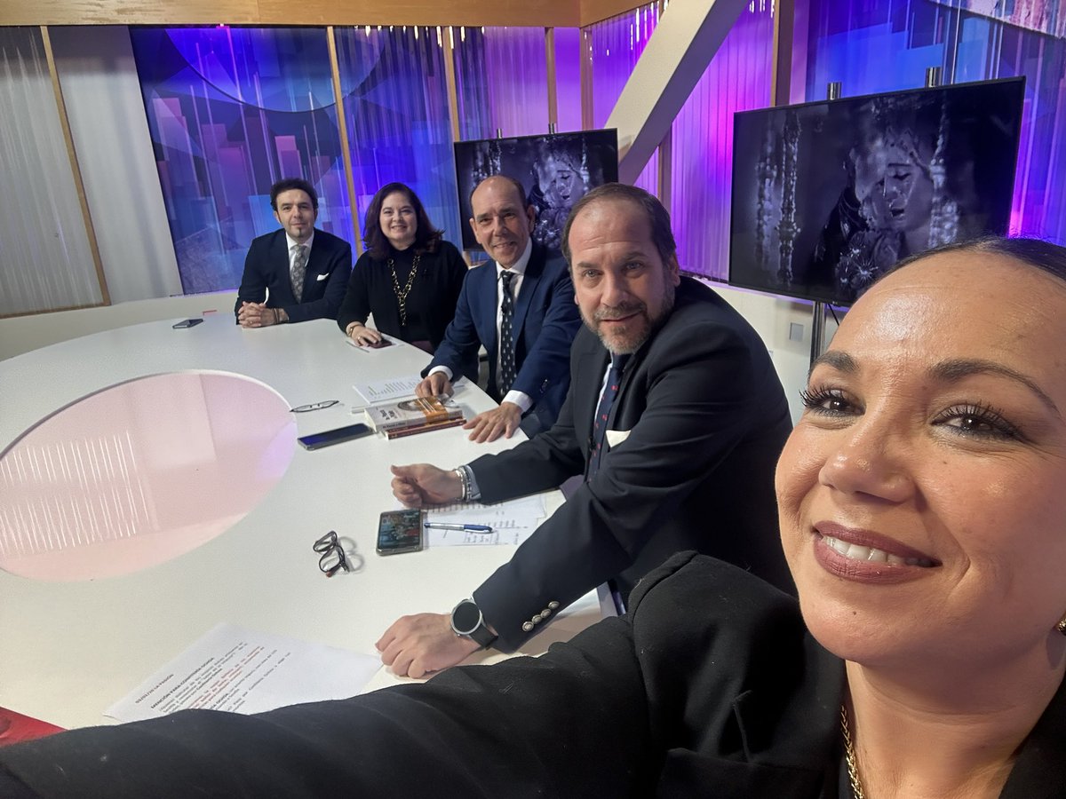 💥 Vamos ahora a profundizar en las representaciones del Imperio Romano en la Semana Santa de Sevilla.

✅ Con <a href="/PabloBorralloS/">Pablo Borrallo</a> y <a href="/Aurolopezg/">Aurora López Güeto</a>.

📺 ¡Seguimos en directo! 7tvandalucia.es/sevilla/