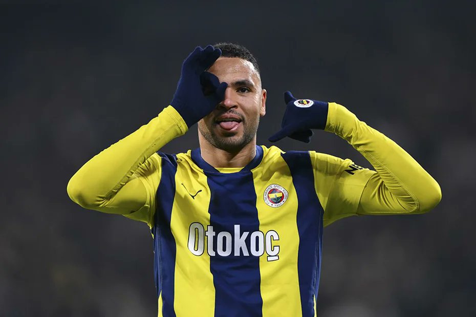 yescontextfb's tweet photo. Youssef En Nesyri:

“Ayrılık vakti geldi..Hakkınızı helal edin büyük Fenerbahçe taraftarı! https://t.co/eB8bThGDli