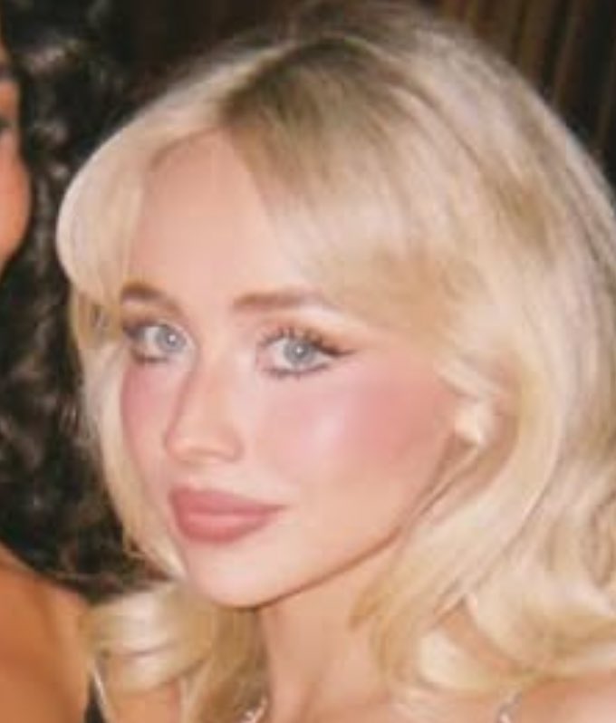 NEVER EVER EVER GIVE HER BROWN CONTACTS!!!!! i love her big blue eyes sm