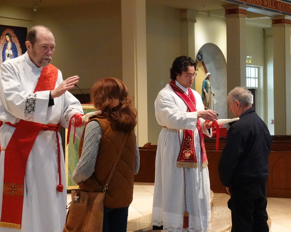 stmarknc's tweet image. What a gift this morning was. We celebrated a beautiful Mass for the Feast of St. Blaise when hundreds of people came forward for the Blessing of Throats. After days apart, it was deeply moving to be back together in the church, gathered as one body, receiving Christ.

This is…