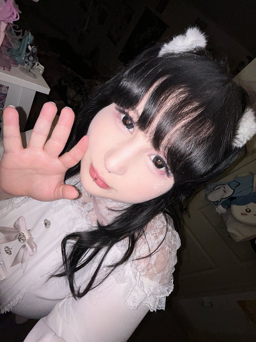 suki_nocturna's tweet photo. ⋆𐙚₊˚⊹intro ~ ˖°𓇼
hihi! i'm suki and i’m the seafoam white, siren idol of @nocturnaidol
My faves are jirai kei, photography, and makeup! currently based in central Florida!
I hope we can be friends! 𓆝 𓆟 𓆞
#jpopidol #kaigai #kaigaiidol #アイドル #jiraikei #地雷系 https://t.co/rvtdmyvVBI