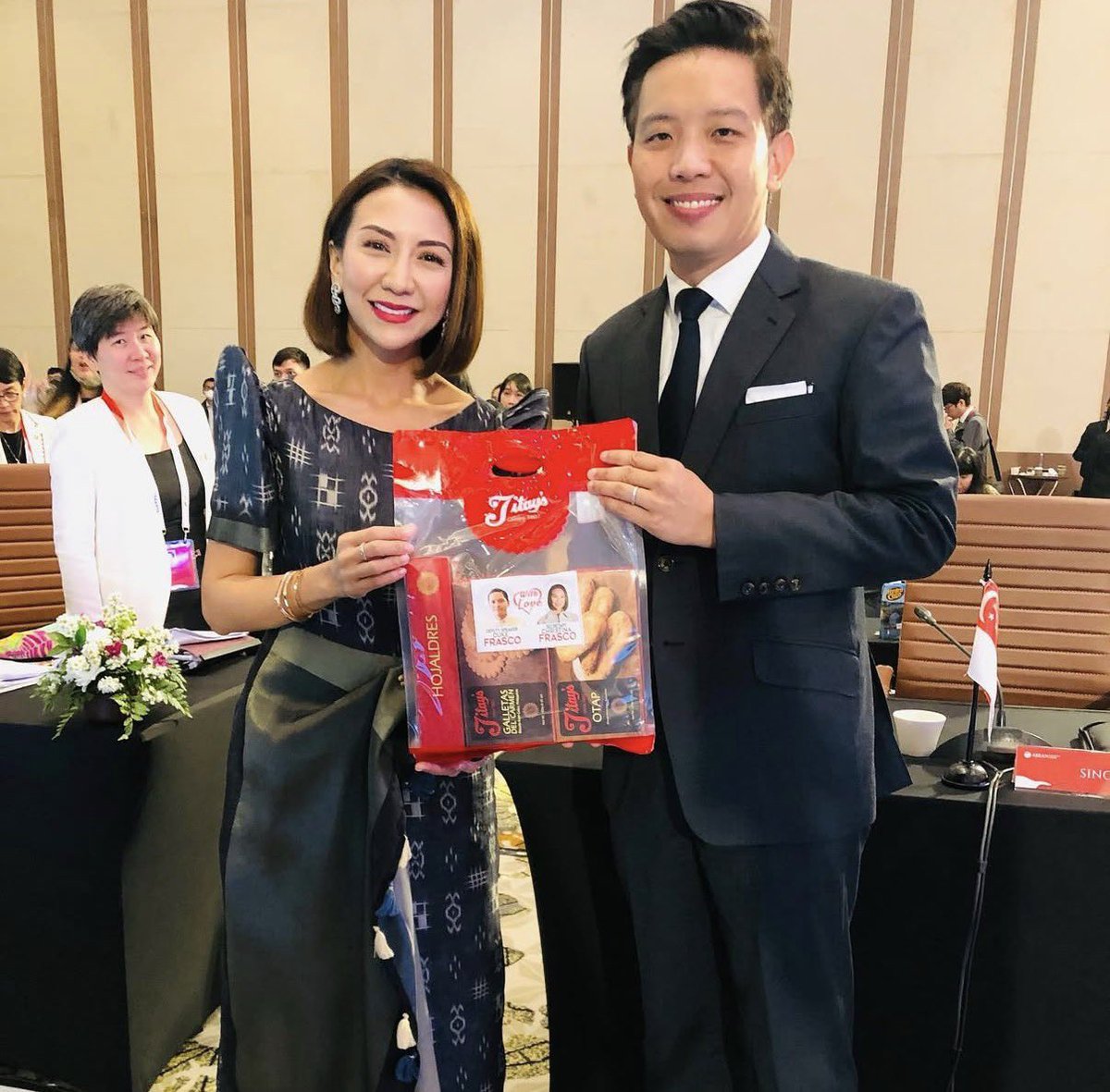 leila lopez tweet media