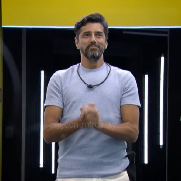 poptime's tweet image. Imagina trocar R$ 10 mil pra descobrir que a Solange votou na Gabi e a Sol votou no Boneco. Chaiany nunca passaria por isso!