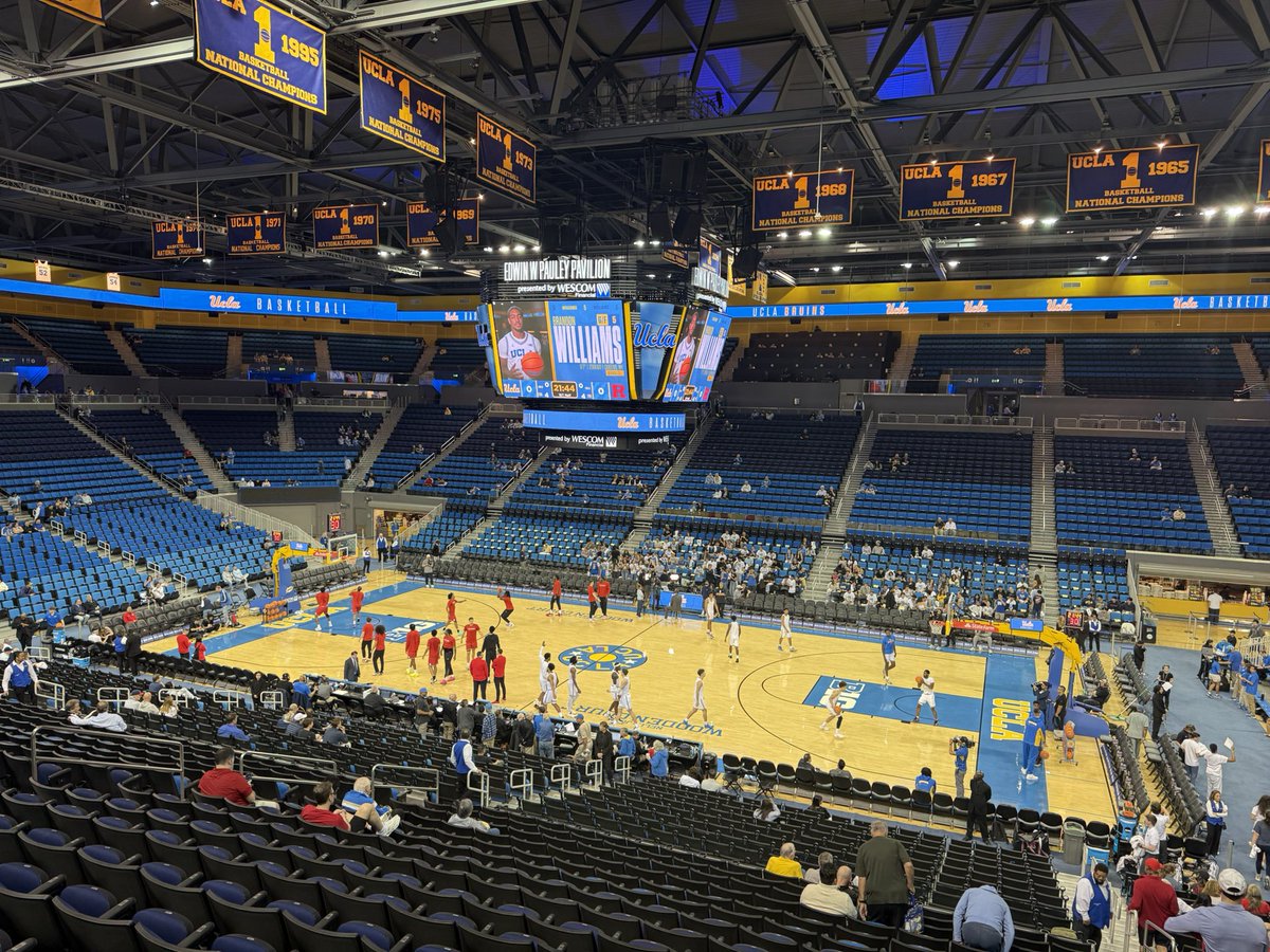 itsbigtio's tweet photo. Thank you #OperationMend for the great seats and the opportunity to host.
Experiences like these matterโand so does showing up for our veterans. ๐ค๐บ๐ธ
#Gratitude #ServiceNeverEnds #UCLA https://t.co/D8jtGGqp0l