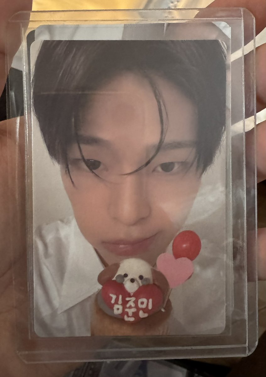 Junmin cupcake pc boys 2 planet after journey 📌200php onhand 

wtb lfs ph whib kim junmin jayder