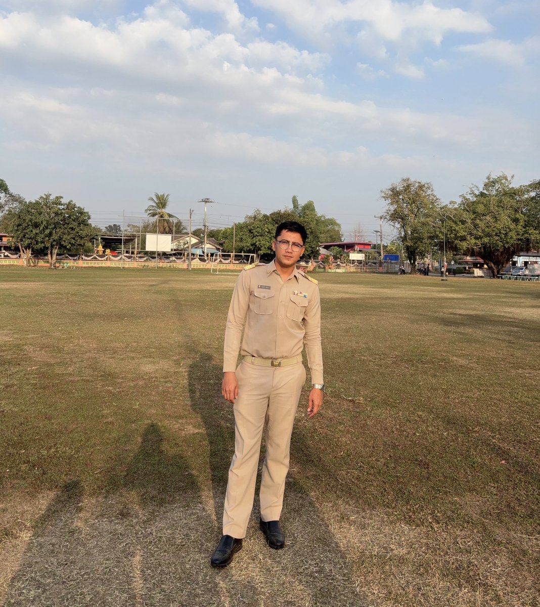 ถ้าเธอชอบลุงที่อ้วนๆ รับผมไปพิจารณาสักคนนะครับ 😊#กําแพงเพชร