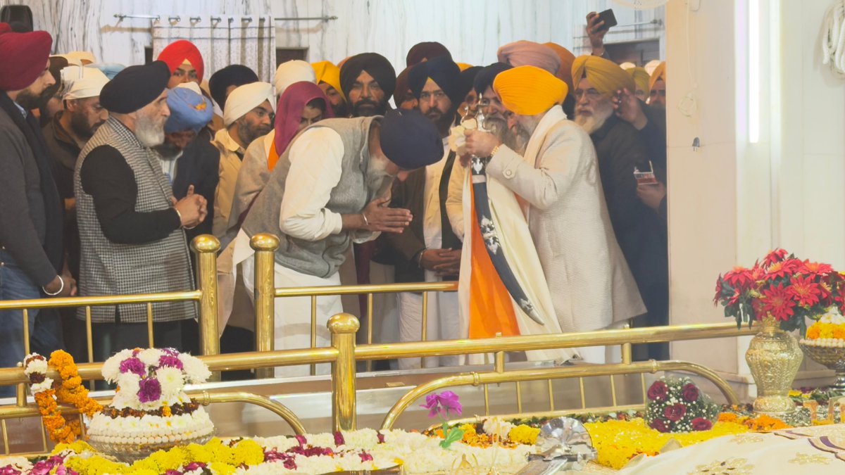 ਪਵਿੱਤਰ ਅਸਥਾਨ ਗੁਰਦੁਆਰਾ ਦੁੱਖ ਨਿਵਾਰਨ ਸਾਹਿਬ, ਪਟਿਆਲਾ ਵਿਖੇ ਨਤਮਸਤਕ ਹੋ ਗੁਰੂ ਸਾਹਿਬ ਦਾ ਕੋਟਾਨ ਕੋਟ ਸ਼ੁਕਰਾਨਾ ਕੀਤਾ ਜ੍ਹਿਨਾਂ ਦੀ ਮਿਹਰ ਸਦਕਾ, ਬਖ਼ਸ਼ਿਸ਼ ਸਦਕਾ, ਦਾਸ ਅੱਜ ਰਿਹਾਅ ਹੋਇਆ ਹੈ। ਇਸ ਮੁਸ਼ਕਲ ਸਮੇਂ ਦੌਰਾਨ ਜਿਨ੍ਹਾਂ ਭੈਣਾਂ-ਭਰਾਵਾਂ, ਪਾਰਟੀ ਵਰਕਰਾਂ, ਸਾਥੀਆਂ ਅਤੇ ਸਮੂਹ ਪੰਜਾਬੀਆਂ ਨੇ ਅਰਦਾਸਾਂ, ਦੁਆਵਾਂ ਅਤੇ ਹੌਸਲਾ ਬਖ਼ਸ਼ਿਆ,