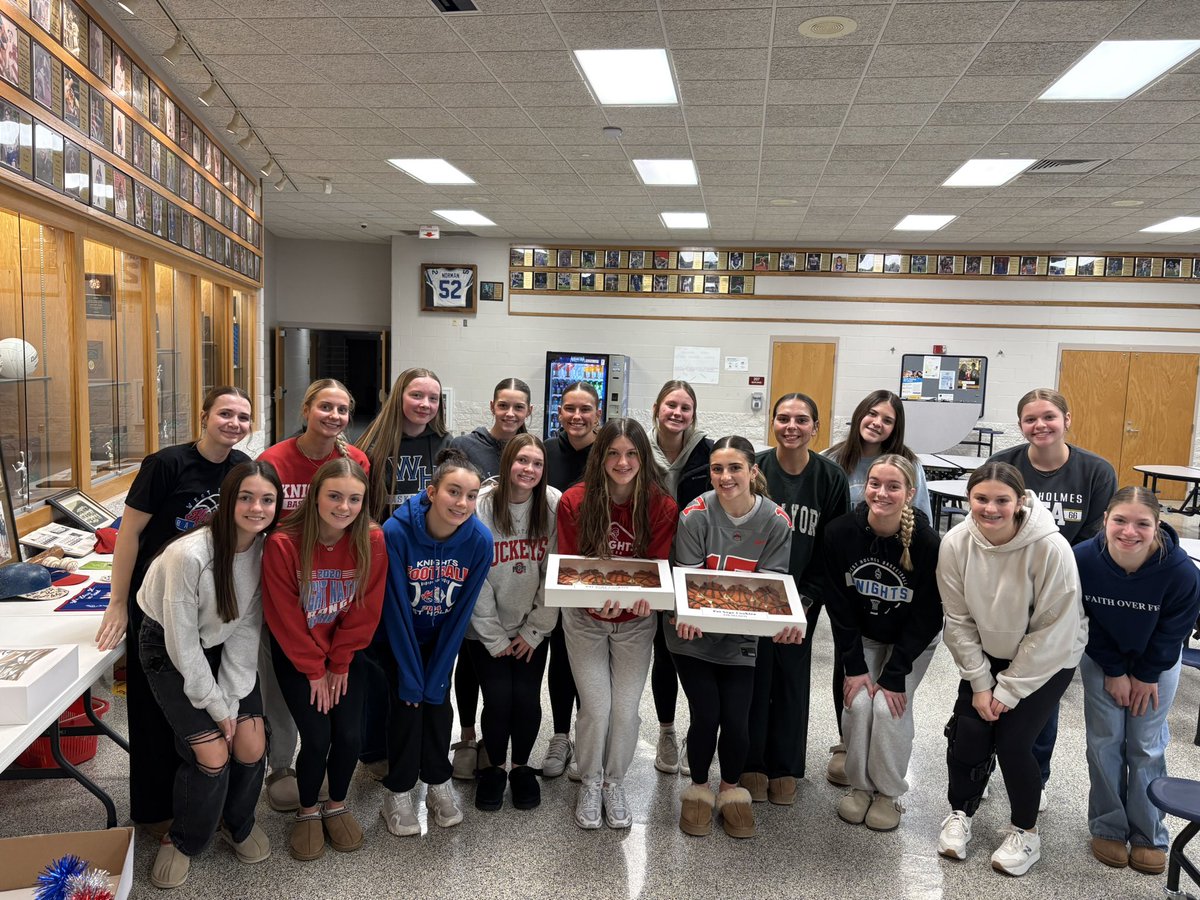 whladyknights's tweet photo. Thanks to Pat Sage for donating cookies for our girls to decorate to sell at our Cake Auction tonight. Also, thanks for donating another 2 dozen for our girls to enjoy after decorating. 

Thanks to Hipp Farms for buying our cookies at the Booster Club Cake Auction. https://t.co/K500WAKoMo