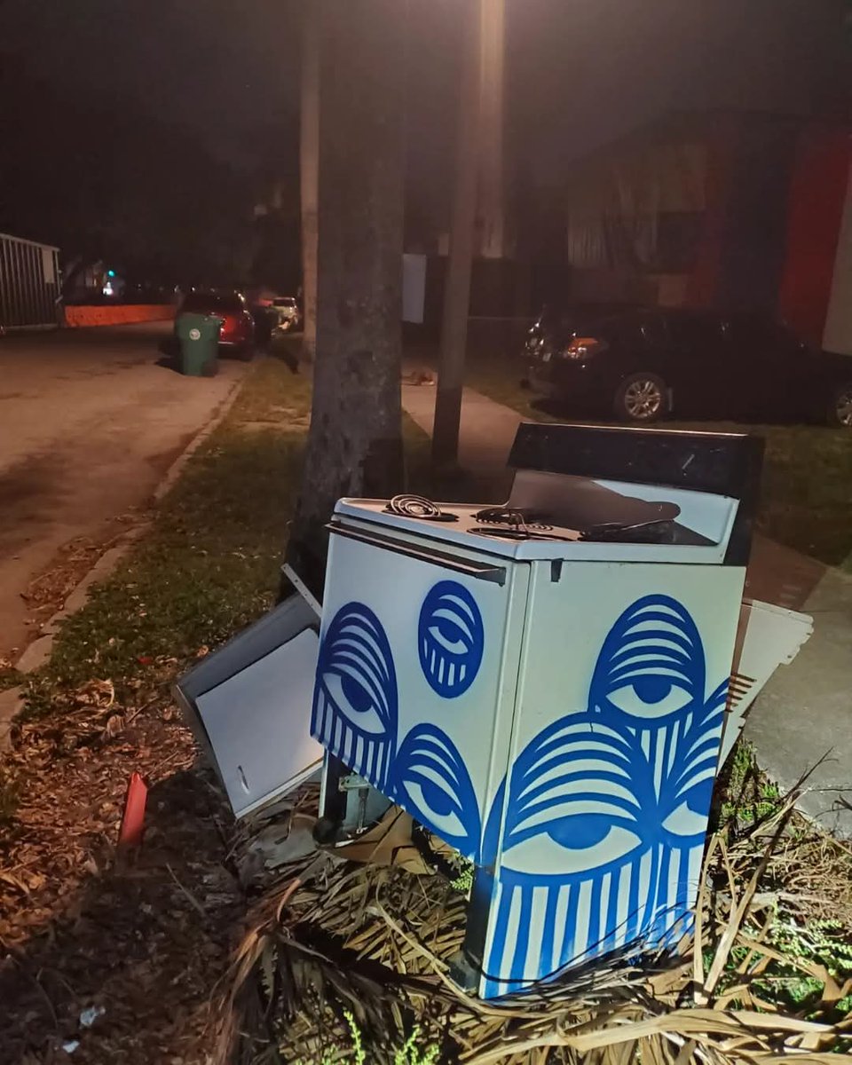 🚲👁💦🗑⛓️