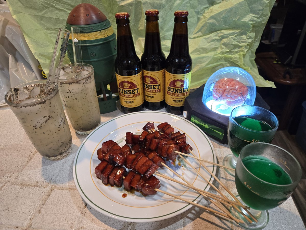 Cat Cosplay tweet media