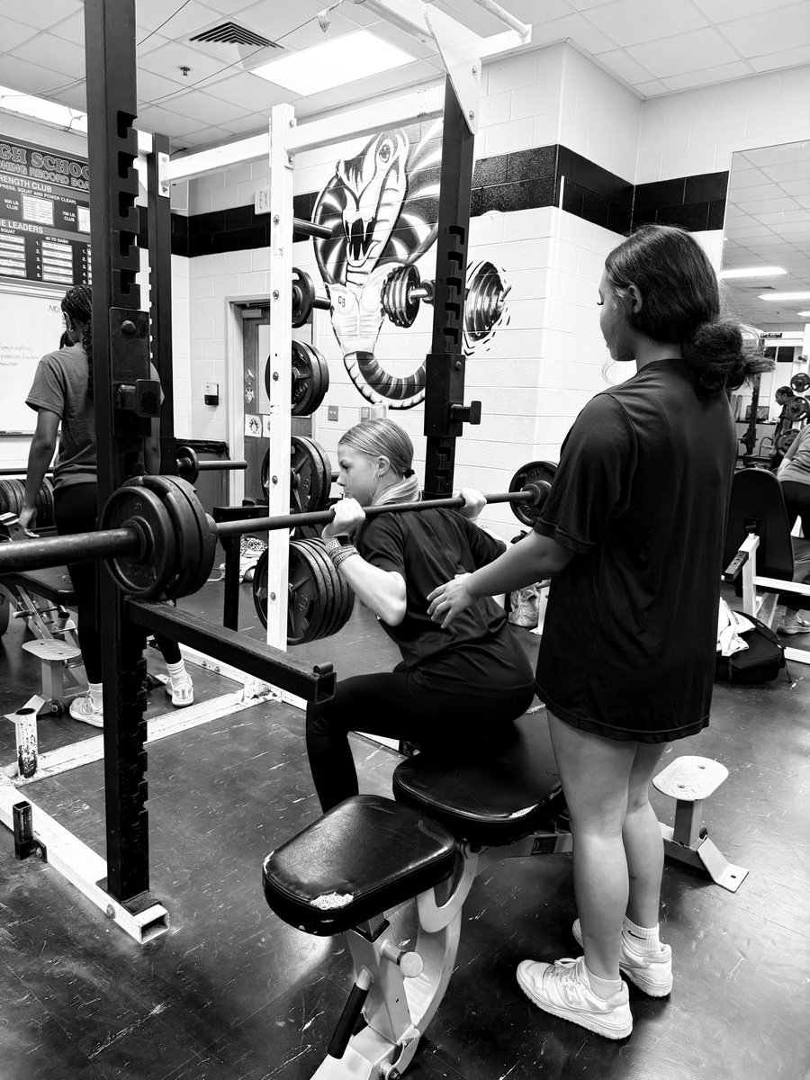 miller_ava2029's tweet photo. Old pic but new PR today in the weight room! 🎉 

Then it was off to day 1 of tryouts ✅ Stay tuned for the results Friday!! 🐍 

#workinghard #mojomindset #canebaycobras #igotgoals #workwhennooneswatching 

@CobraSoftb2026 @nc_sampson @Jake__Hyatt @stevie_grice @SoftballDown @TOP_D1RECRUITS @TPCPitching @dugerl322 @Mojo_Carolinas @TnMojoFastpitch