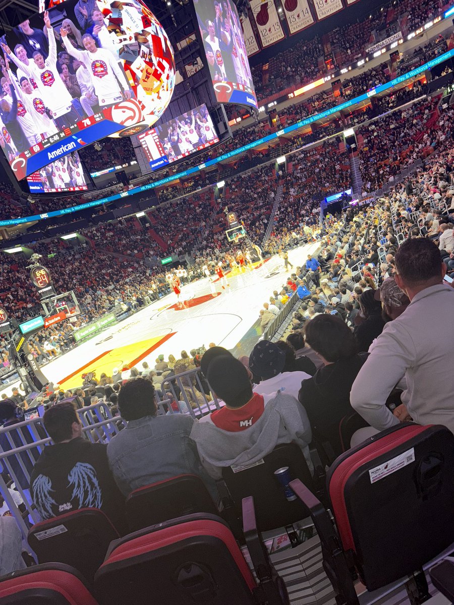 Dre1up_'s tweet photo. From Atlanta to a heat game 😮‍💨 https://t.co/t6HjqC0mRF