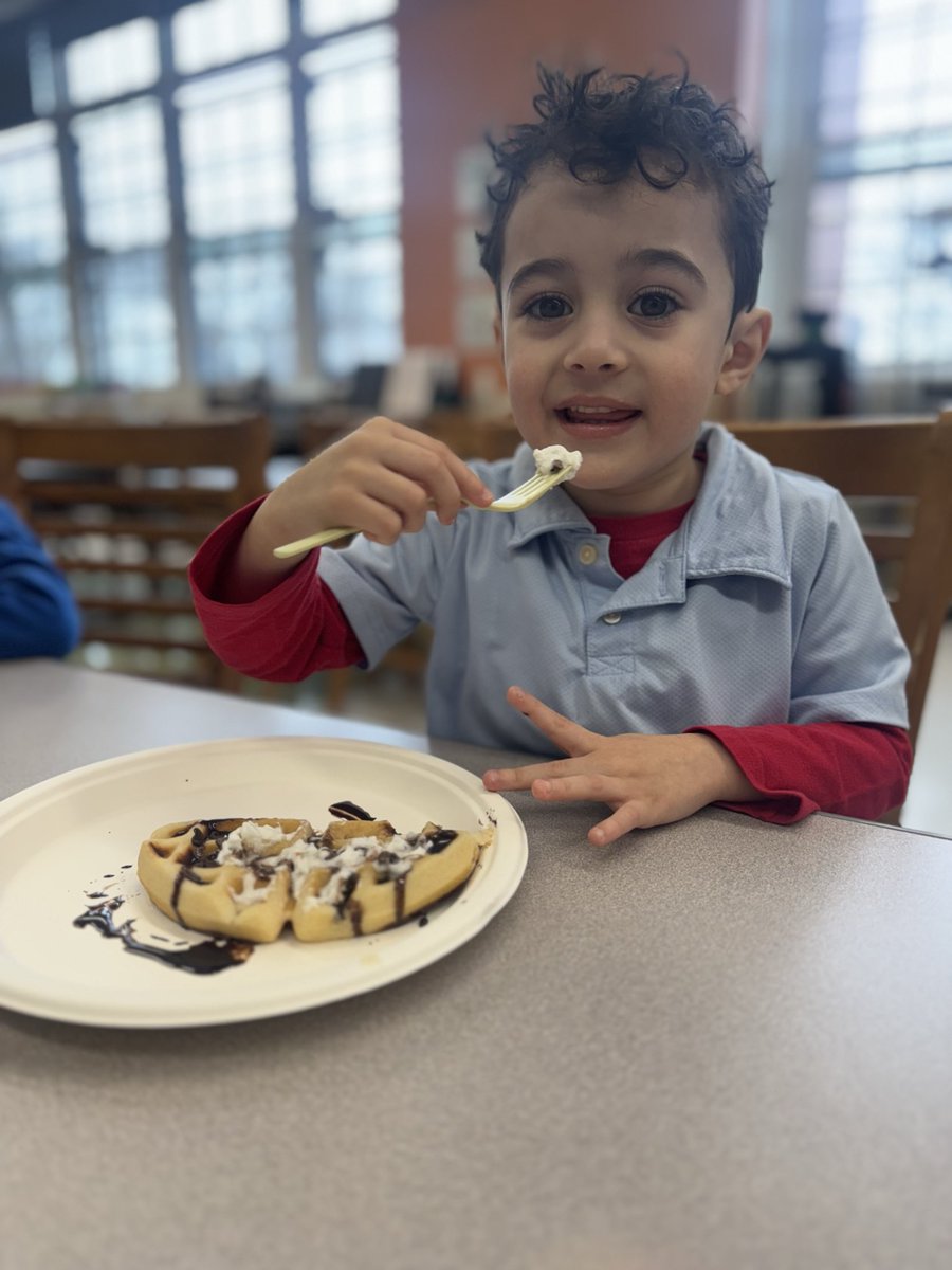 PS151K LBJ tweet media