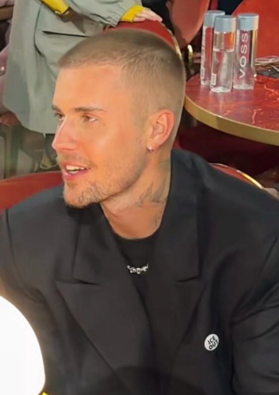 bizzjournals's tweet image. esse homem jamais será feio mesmo mds