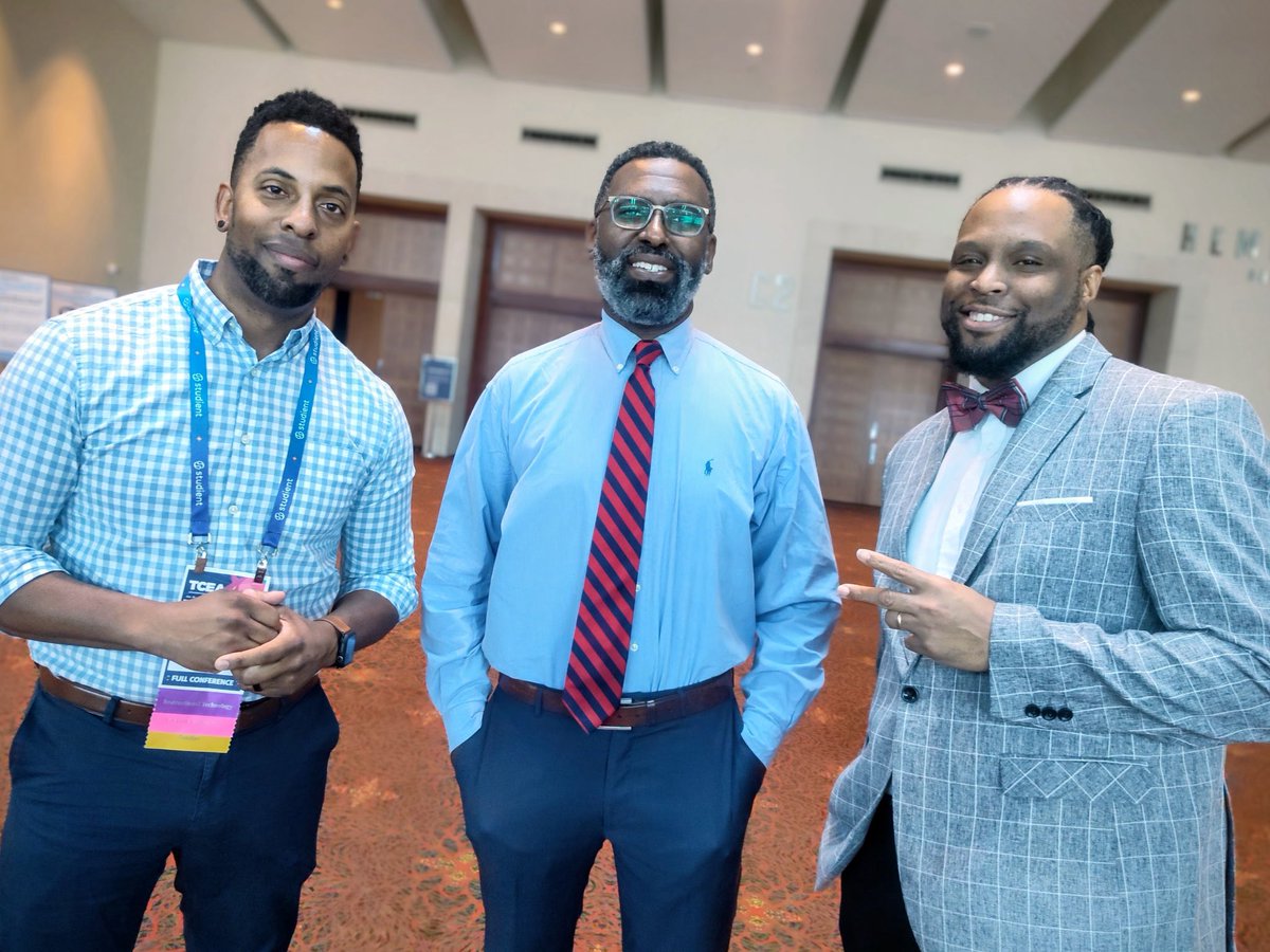 jamesvarlack's tweet photo. Had a great time presenting with these Edu Giants @TCEA Conference on "Beyond the Classroom" ... Great session on how connectedness supports all of us #TCEA #TCEA26 Missed our St. Louis bro Dr. Darryl Diggs @WmStubbs @andredaughty @McAllenISD https://t.co/5DAE1nu6lO