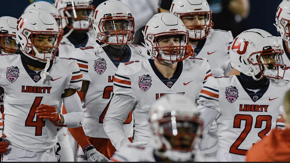 Knyair Crumb tweet media