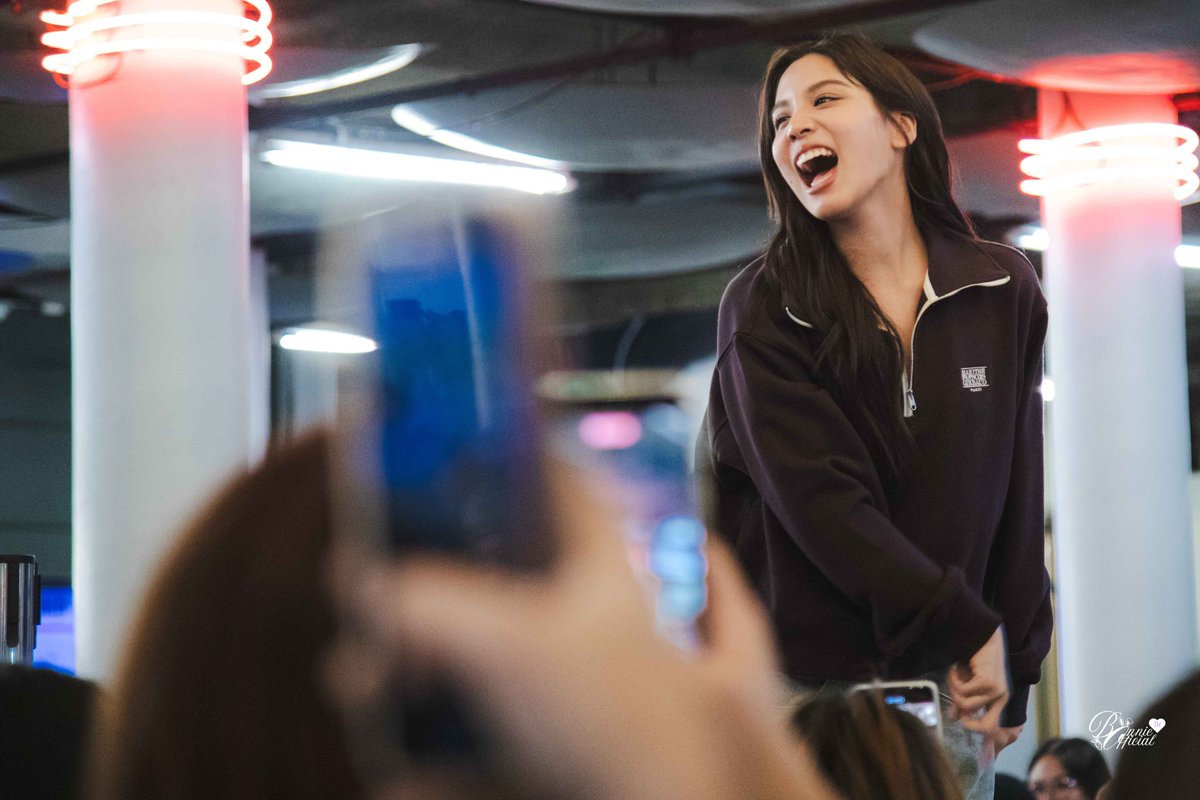 bonnieofficial_'s tweet image. ความฉดฉัยของโลกใบนี้ 💕

LOVESESSION PRESS TOUR 
#Flex1045xEmiBonnieLoveSession
#beonnnie