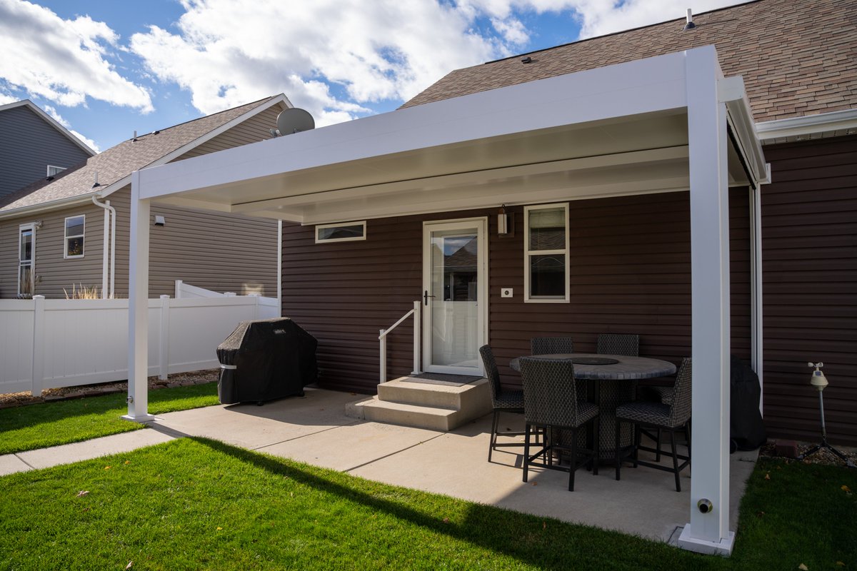 HeritageExt's tweet photo. Installed an R-Shade solid roof system on this home, host mounted for a clean, seamless look.

We also added a north-facing MagnaTrack motorized screen to help block the wind and make the space more usable throughout the season.

Products: Azenco R-Shade + MagnaTrack. https://t.co/4FsS2oXuWD