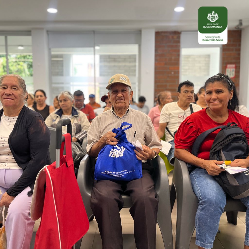 ¡👵🏻👴🏻Promovemos una vejez digna! 

Seguimos entregando complementos nutricionales tipo mercado a personas mayores como un compromiso que busca garantizar la seguridad alimentaria y el bienestar de esta población.