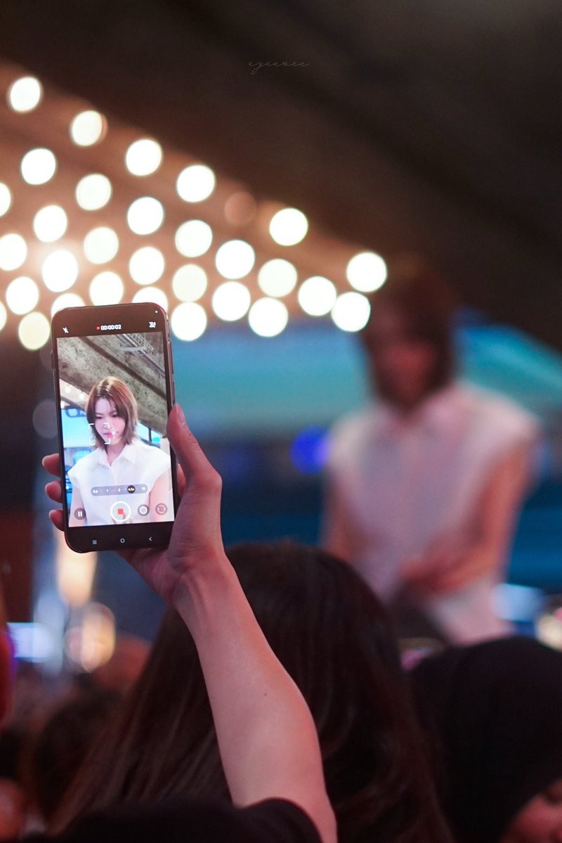 eyee__'s tweet image. 𓂃 ଓ 🐈‍⬛ ۪   ݁   𓈒
 
LOVESESSION PRESS TOUR
#Flex1045xEmiBonnieLoveSession
#emiamily