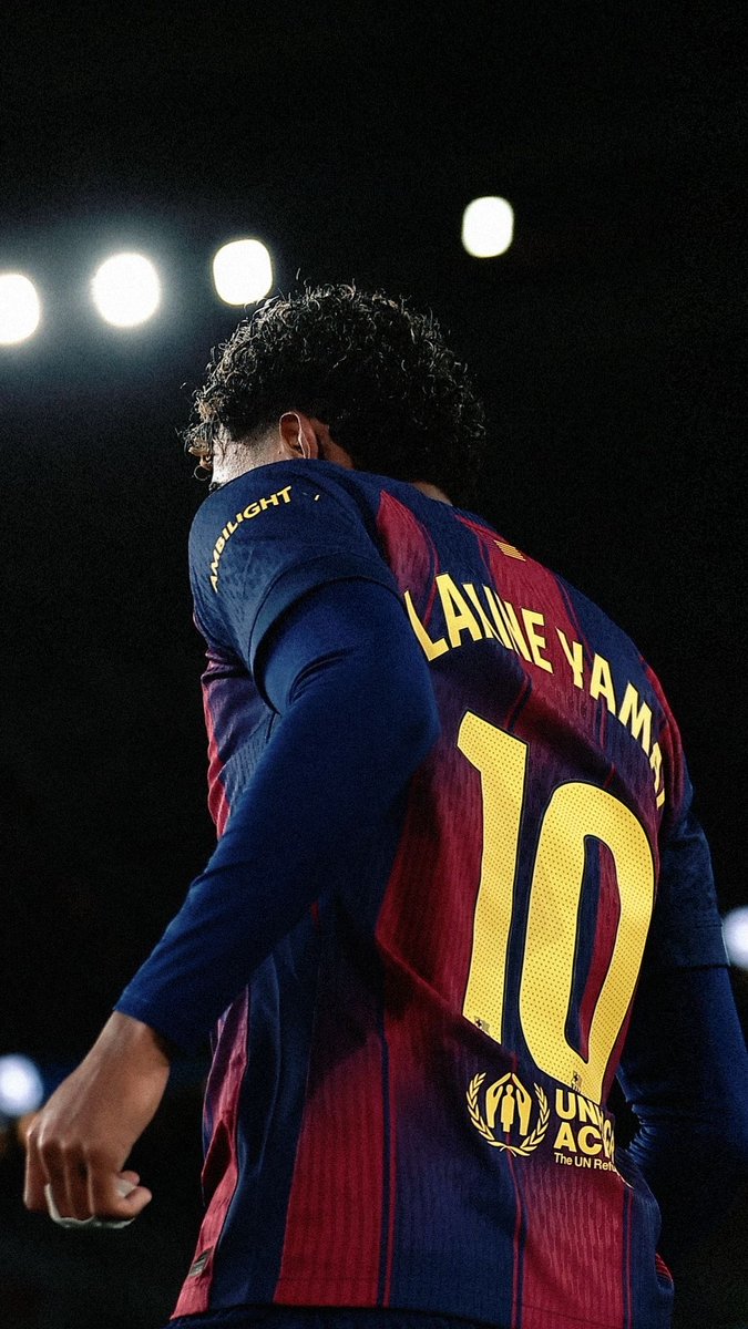 Lo bueno que es. La calidad que tiene. Juega para el que sabe de fútbol y el mejor indicador es: tener al madridismo rabiando sin parar. 
Siempre en su barco.