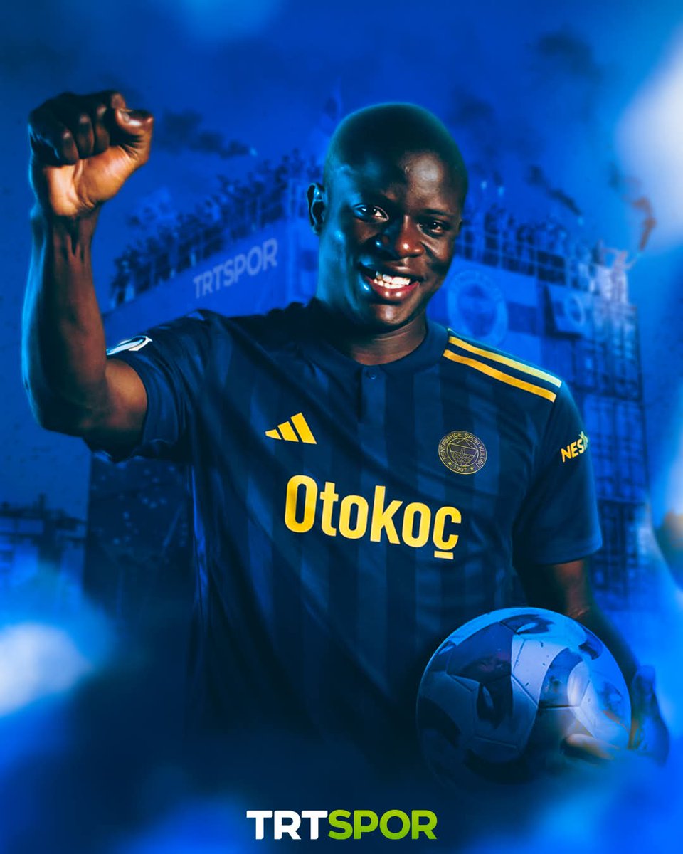 16esse16's tweet image. N'Golo #Kanté, resmen #Fenerbahçe'de 📸