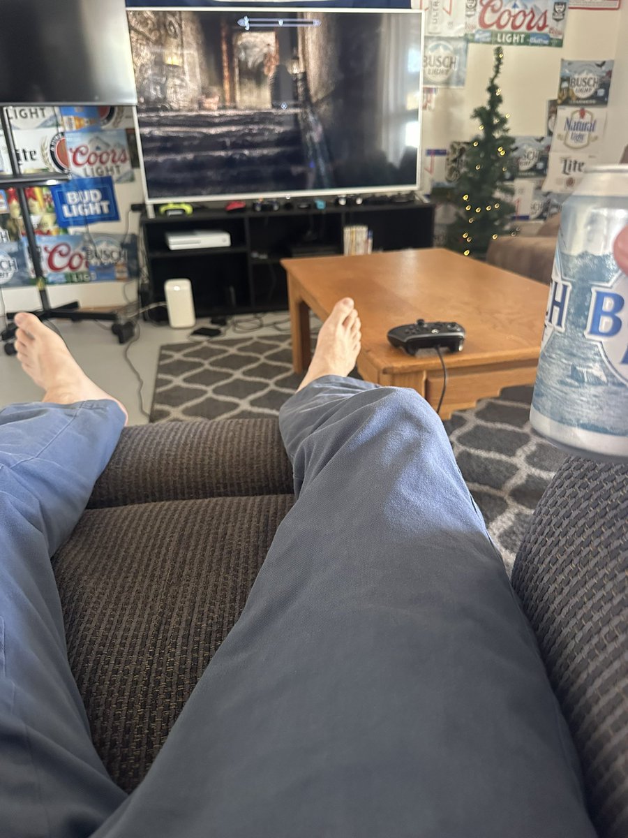 Long “Ball” Larry tweet media