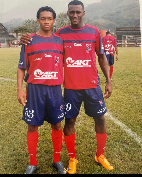 beltry1's tweet photo. cuando habia selección... @Cuadrado como se le extraña con la amarilla... https://t.co/JYTygn0gbS