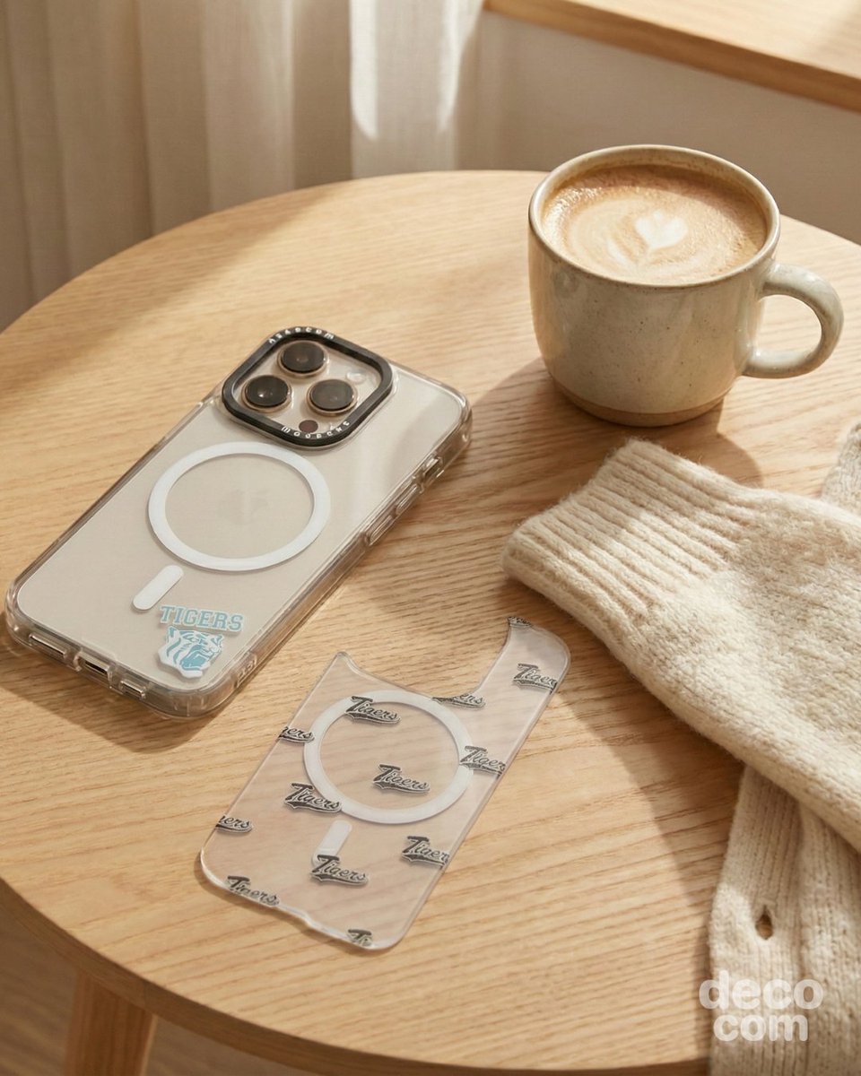 decocom_jp's tweet photo. おはようございます☕️
パッと見はオシャレなロゴ?
でもよく見ると……しっかり虎🐯
わかる人にはわかるデザインが楽しいです☺️✨
#企業公式が朝の挨拶を言い合う #デコカン #阪神タイガース #TRACO https://t.co/pzP2DMdn4g